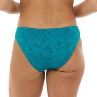 Melanie Bottom - WILD HAVEN - SKYE