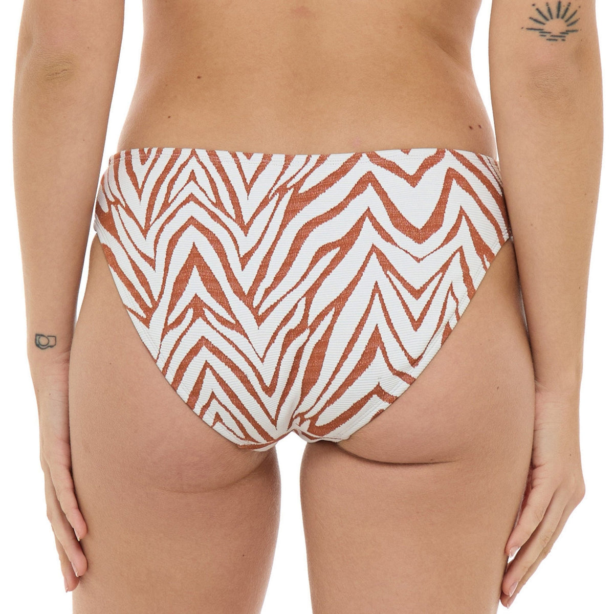 Melanie Bottom - WILD TIDE - SKYE